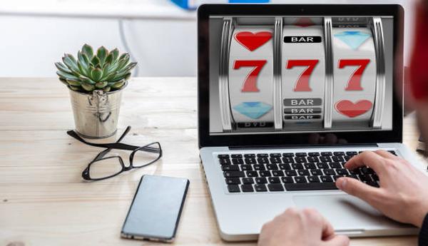 How Platform Features Shape online casino Singapore Play