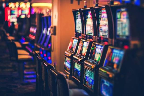 Explore Popular Slot Collections and Casino Entertainment Through เว็บพนันออนไลน์ที่ดีที่สุด