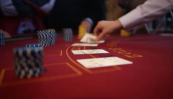 Discover Exciting Casino Card Games and Special Slot Features Through เว็บพนันออนไลน์ อันดับ 1